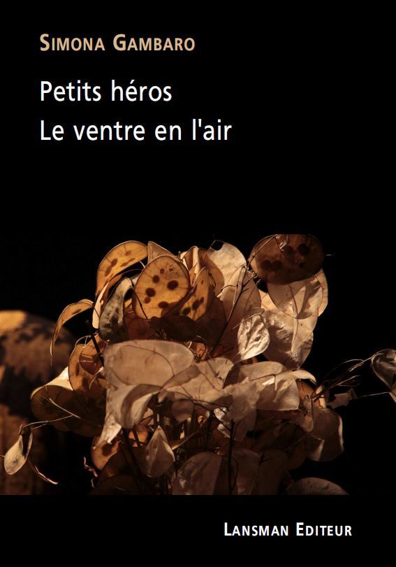 Petits héros - Le ventre en l'air